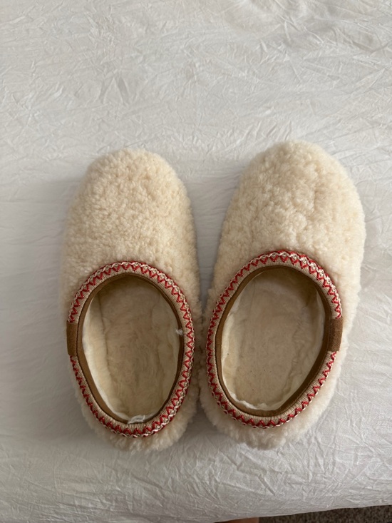 UGG slipper - Picture 2 of 3